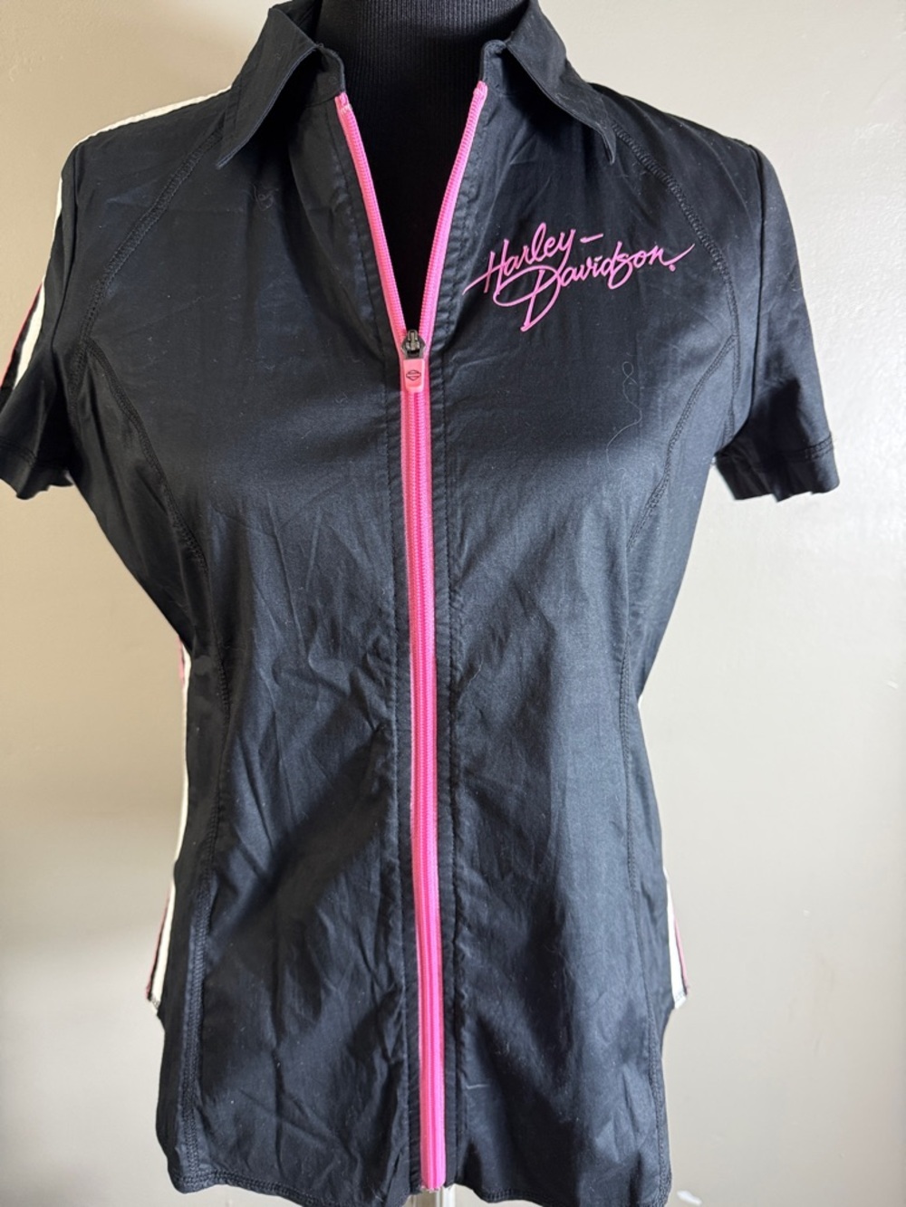 Harley-Davidson Pink Label Black Shirt with Pink Zip and Script Logo Sz S NWT